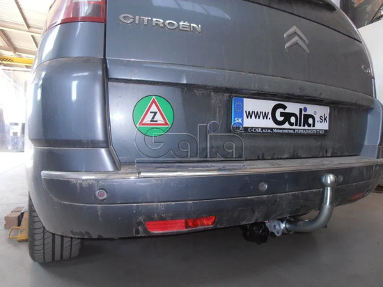 Фаркоп Galia оцинкованный для Peugeot 5008 2009-2022. Быстросъемный крюк. Артикул C051C