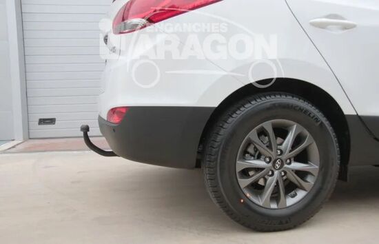Фаркоп Aragon (быстросъемный крюк, вертикальное крепление) для Kia Sportage III 2010-2016.. Артикул E2514AV