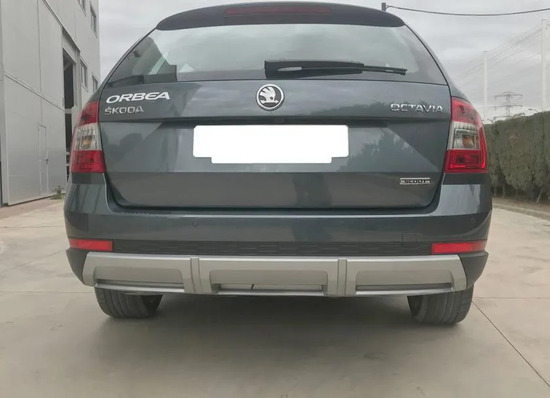 Фаркоп Aragon (быстросъемный крюк, вертикальное крепление) для Skoda Octavia Scout рестайлинг 2017-2022. Артикул E5906CV