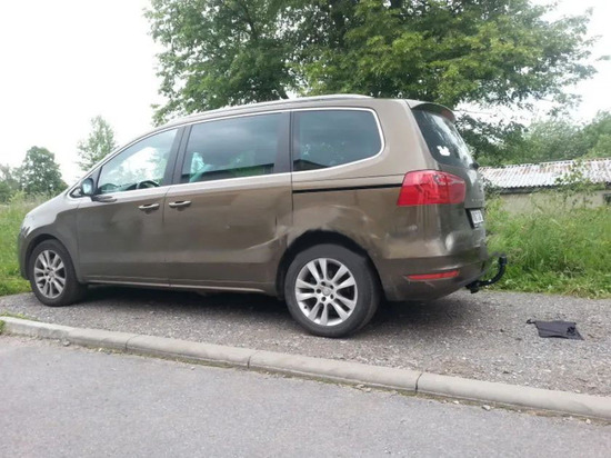 Фаркоп Auto-Hak для Volkswagen Sharan 2010-2011. Быстросъемный крюк. Артикул K 54A