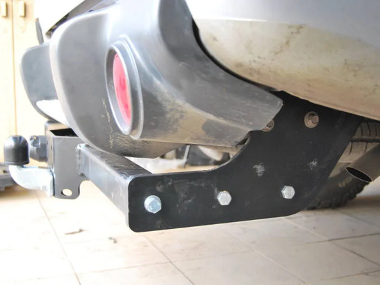 Фаркоп Imiola для Mitsubishi L200 IV 2006-2015. Фланцевое крепление. Артикул Y.011