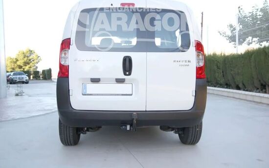 Фаркоп Aragon для Fiat Fiorino III 2008-2022. Артикул E1222AA