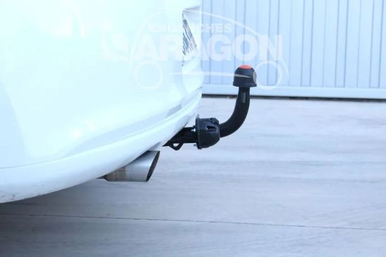 Фаркоп Aragon для Volkswagen Polo V 2009-2020. Артикул E5803DA