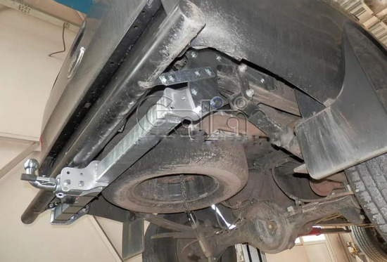 Фаркоп Galia оцинкованный для Mazda BT-50 II 2012-2022. Быстросъемный крюк. Артикул F126C