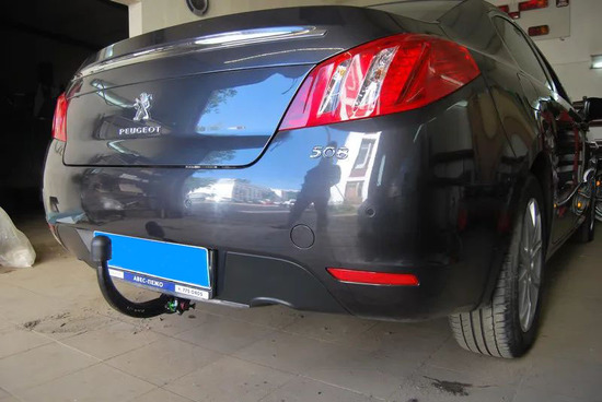 Фаркоп Westfalia для Peugeot 508 седан 2011-2014. Быстросъемный крюк. Артикул 315175600001