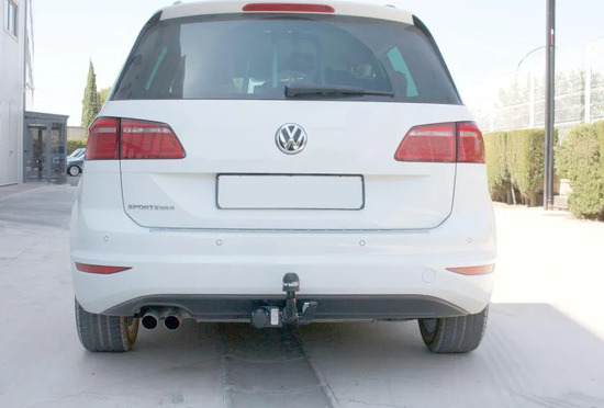 Фаркоп Aragon (быстросъемный крюк, горизонтальное крепление) для Volkswagen Golf V, VI хэтчбек 3/5-дв. 2003-2012. Артикул E6700DS