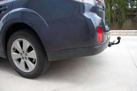 Фаркоп Aragon (быстросъемный крюк, горизонтальное крепление) для Subaru Legacy Break V 2010-2014.. Артикул E6004AS