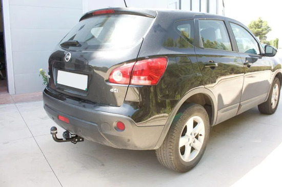 Фаркоп Aragon для Nissan Qashqai+2 2007-2013. Артикул E4420BA