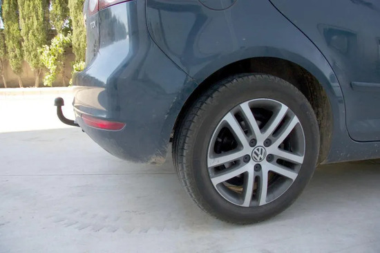 Фаркоп Aragon для Volkswagen Golf V, VI хэтчбек 3/5-дв. 2003-2012. Артикул E6700DA