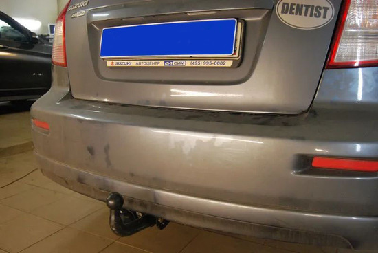 Фаркоп Auto-Hak для Suzuki SX4 I седан 2007-2013. Артикул W 27
