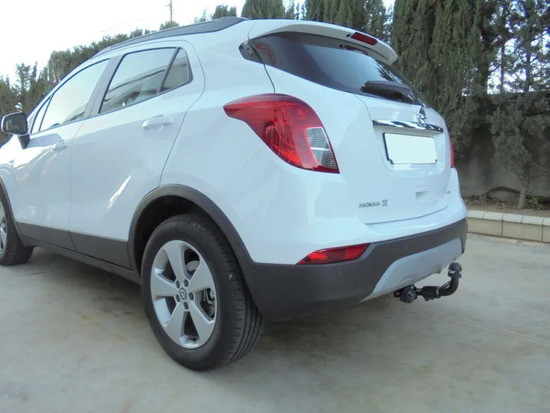 Фаркоп Aragon (быстросъемный крюк, горизонтальное крепление) для Chevrolet Tracker II 2013-2022.. Артикул E4524AS