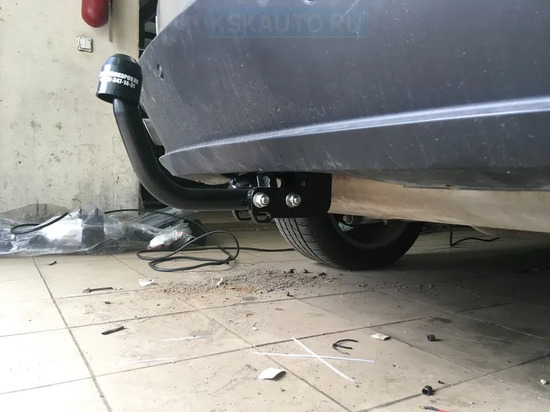 Фаркоп Auto-Hak для BMW X5 E53 2000-2006. Артикул B 14