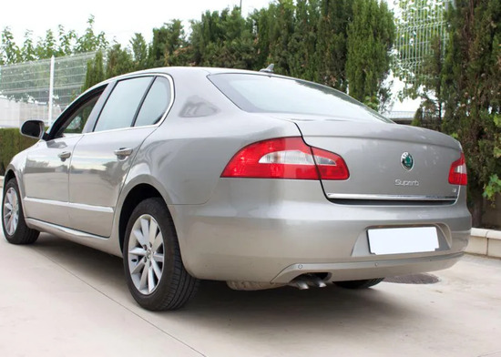 Фаркоп Aragon (быстросъемный крюк, вертикальное крепление) для Skoda Superb II 2008-2015. Артикул E0402CV