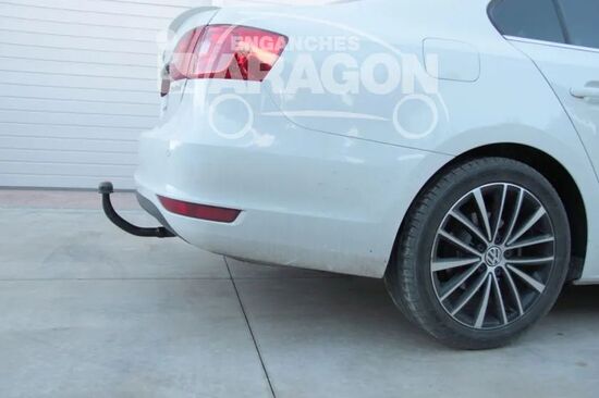 Фаркоп Aragon (быстросъемный крюк, вертикальное крепление) для Skoda Superb II 2008-2015. Артикул E0402CV