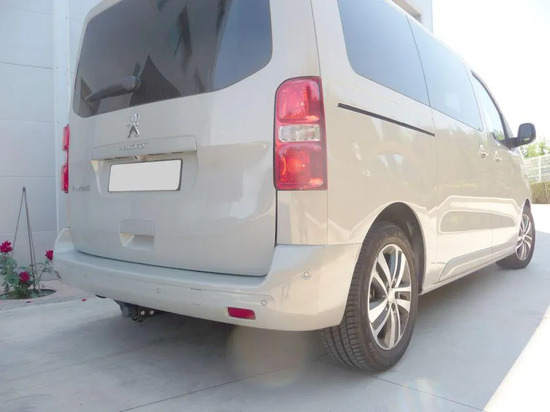Фаркоп Aragon (быстросъемный крюк, горизонтальное крепление) для Peugeot Traveller 2016-2022. Артикул E4729AS