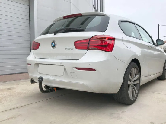 Фаркоп Aragon (быстросъемный крюк, вертикальное крепление) для BMW 1-серия F20/F21 (вкл. М1) 2011-2019. Артикул E0804CV