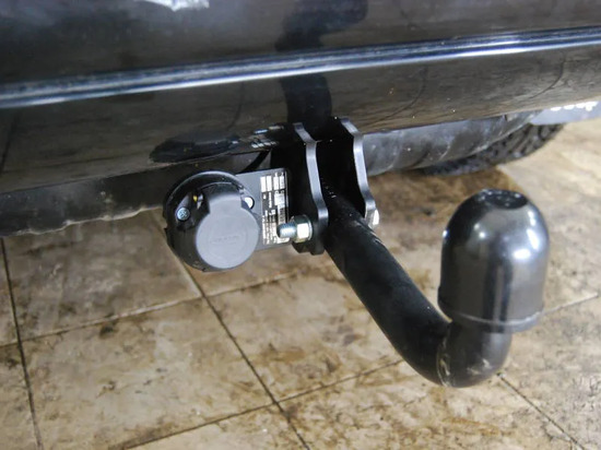 Фаркоп Auto-Hak для Jeep Grand Cherokee WJ 1999-2004. Артикул JP 04