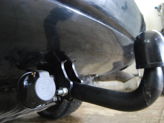 Фаркоп Auto-Hak для Jeep Grand Cherokee WJ 1999-2004. Артикул JP 04