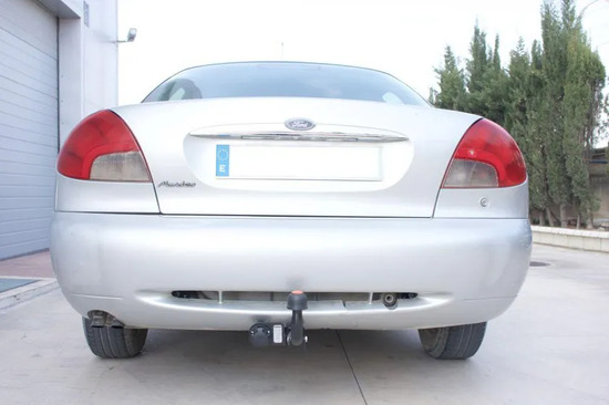 Фаркоп Aragon для Ford Mondeo 1996-2000. Артикул E2008BA