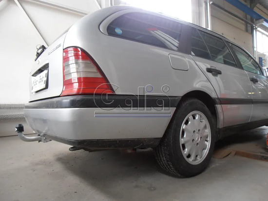 Фаркоп Galia оцинкованный для Mercedes-Benz C-Класс W202, S202 седан, универсал 1994-2000. Артикул M025A