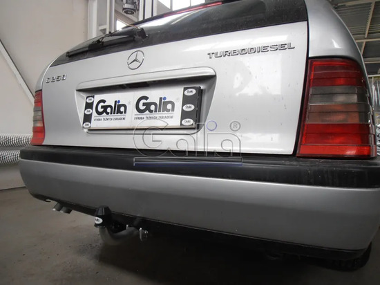 Фаркоп Galia оцинкованный для Mercedes-Benz C-Класс W202, S202 седан, универсал 1994-2000. Артикул M025A