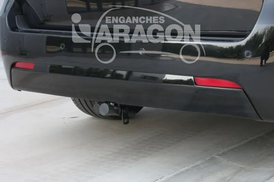 Фаркоп Aragon (быстросъемный крюк, горизонтальное крепление) для Saab 9-3 II седан, кабриолет 2002-2012.. Артикул E5500BS
