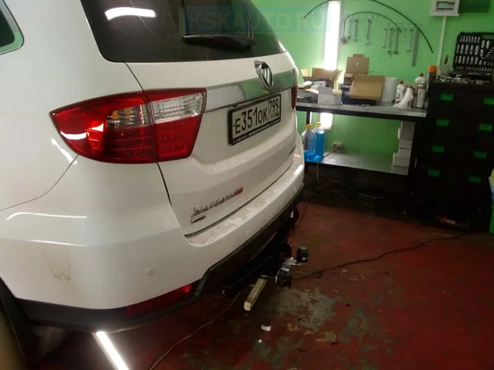 Фаркоп Лидер-Плюс для Toyota Fortuner I 2005-2015. Фланцевое крепление. Артикул T122-F