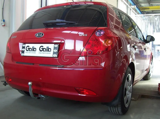 Фаркоп Galia оцинкованный для Kia Ceed I (вкл. Pro) хэтчбек 2007-2012. Быстросъемный крюк. Артикул K029C