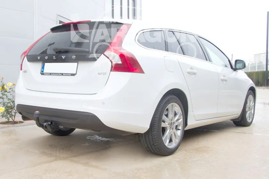 Фаркоп Aragon (быстросъемный крюк, горизонтальное крепление) для Volvo V60 универсал 2010-2018. Артикул E6806BS