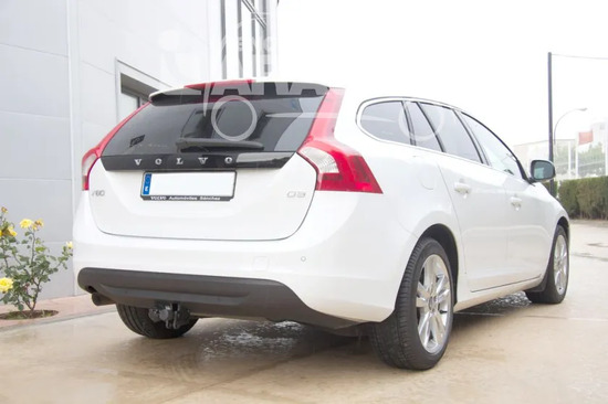 Фаркоп Aragon (быстросъемный крюк, горизонтальное крепление) для Volvo V60 универсал 2010-2018. Артикул E6806BS