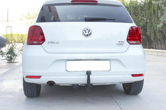 Фаркоп Aragon (быстросъемный крюк, вертикальное крепление) для Volkswagen Polo V хэтчбек 2009-2020.. Артикул E5803DV
