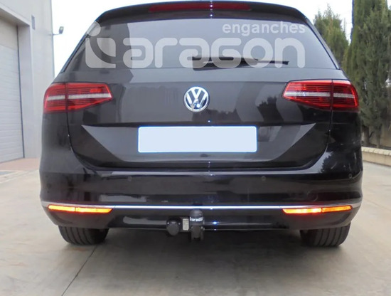 Фаркоп Aragon для Volkswagen Golf VII рестайлинг 2017-2020 универсал, вкл. R-Line. Артикул E6703DA