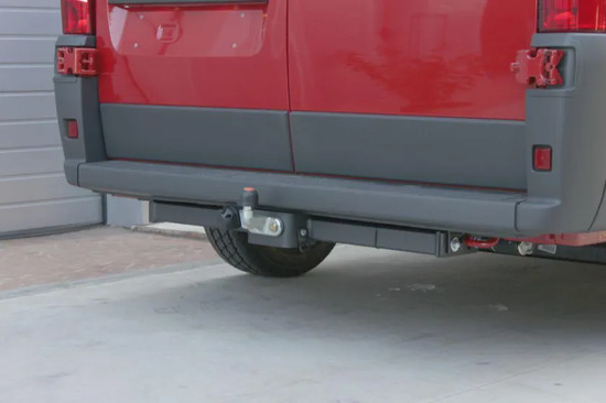 Фаркоп Aragon для Fiat Ducato 250 пикап 2WD (вкл. CNG) 2006-2022. Фланцевое крепление. Артикул E1207BC