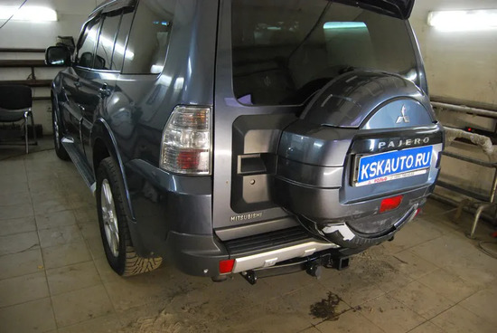Фаркоп Bizon для Mitsubishi Pajero III 1999-2006. Артикул FA 0978-E