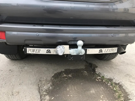 Фаркоп Лидер-Плюс для Toyota Land Cruiser Prado 150 2009-2022 (с накладкой из нерж. стали). Фланцевое крепление. Артикул T113-F(N)