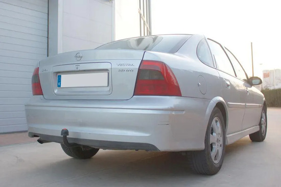 Фаркоп Aragon для Opel Vectra B хэтчбек 1995-2002. Артикул E4505DA