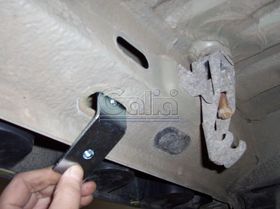 Фаркоп Galia оцинкованный для Renault Kangoo I (искл. 4WD) 1997-2008. Быстросъемный крюк. Артикул R081C