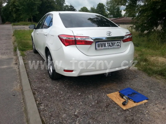 Фаркоп Galia оцинкованный для Toyota Corolla E180/E170 седан 2013-2019. Быстросъемный крюк. Артикул T064C