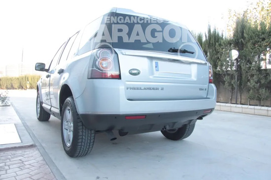Фаркоп Aragon (быстросъемный крюк, вертикальное крепление) для Land Rover Freelander II 2006-2014. Артикул E3503BV