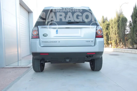 Фаркоп Aragon (быстросъемный крюк, вертикальное крепление) для Land Rover Freelander II 2006-2014. Артикул E3503BV