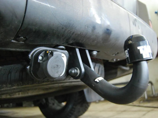 Фаркоп Brink (Thule) для Lexus LX 450d 2015-2022. Артикул 424500