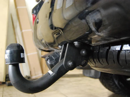 Фаркоп Brink (Thule) для Lexus LX 450d 2015-2022. Артикул 424500