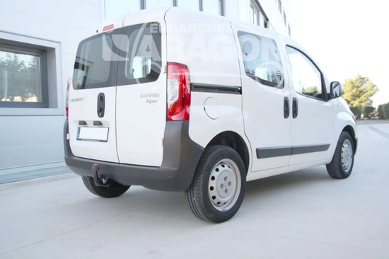 Фаркоп Aragon для Peugeot Bipper 2008-2022. Артикул E1222AA