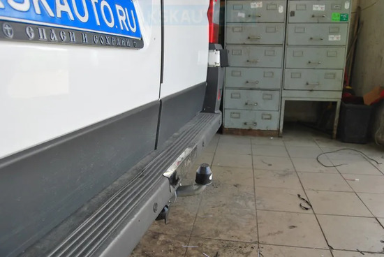 Фаркоп Galia оцинкованный для Peugeot Boxer L1, L2, L3, L4 2006-2022. Артикул C042A