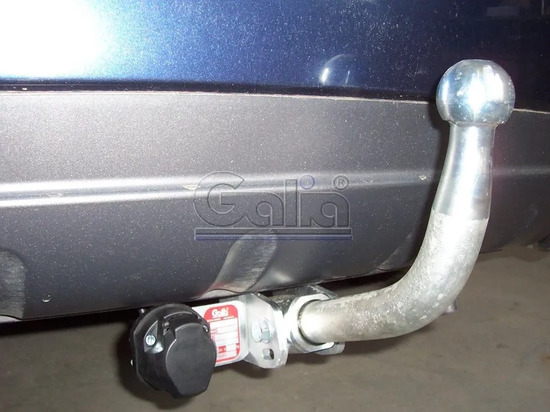 Фаркоп Galia оцинкованный для Kia Carens III 2006-2012. Быстросъемный крюк. Артикул K032C