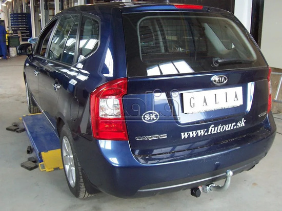 Фаркоп Galia оцинкованный для Kia Carens III 2006-2012. Быстросъемный крюк. Артикул K032C