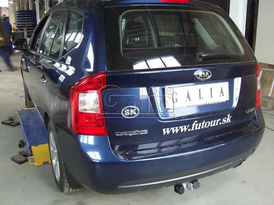 Фаркоп Galia оцинкованный для Kia Carens III 2006-2012. Быстросъемный крюк. Артикул K032C