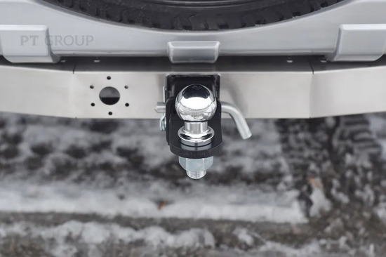 Фаркоп PT Group для Mitsubishi Pajero IV 2006-2022 с нержавеющей накладкой. Артикул MPJ991101