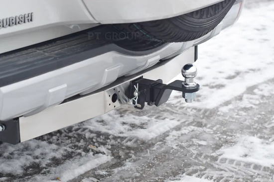 Фаркоп PT Group для Mitsubishi Pajero IV 2006-2022 с нержавеющей накладкой. Артикул MPJ991101