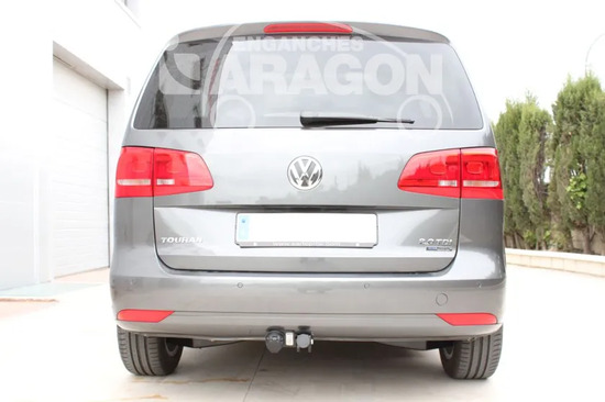 Фаркоп Aragon (быстросъемный крюк, горизонтальное крепление) для Skoda Octavia A5 2007-2013. Артикул E6712AS